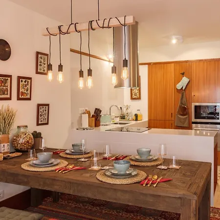Garden Of Eden - 2 Bdrs, Elevator, Ac And Terrace * Oporto