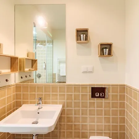 Garden Of Eden - 2 Bdrs, Elevator, Ac And Terrace Apartment