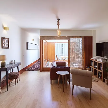 Garden Of Eden - 2 Bdrs, Elevator, Ac And Terrace * Oporto