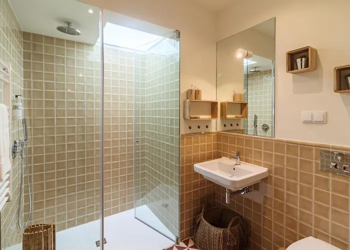 Garden Of Eden - 2 Bdrs, Elevator, Ac&terrace *