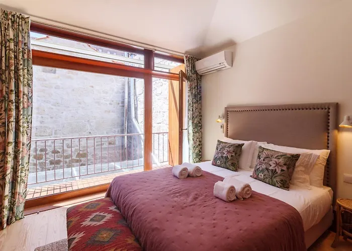 Garden Of Eden - 2 Bdrs, Elevator, Ac&terrace Porto