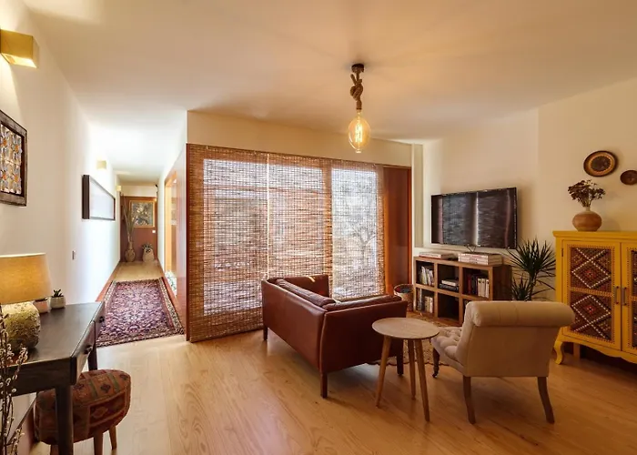 Garden Of Eden - 2 Bdrs, Elevator, Ac And Terrace Apartment *