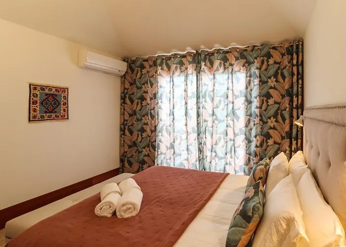 Garden Of Eden - 2 Bdrs, Elevator, Ac&terrace * Porto