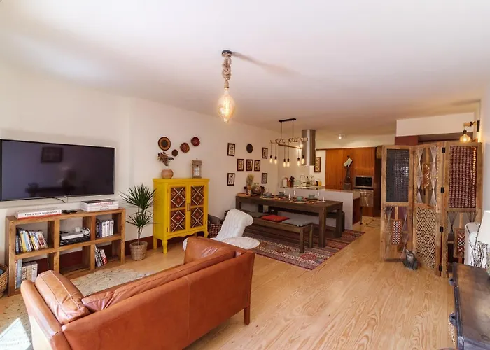 Garden Of Eden - 2 Bdrs, Elevator, Ac And Terrace Porto