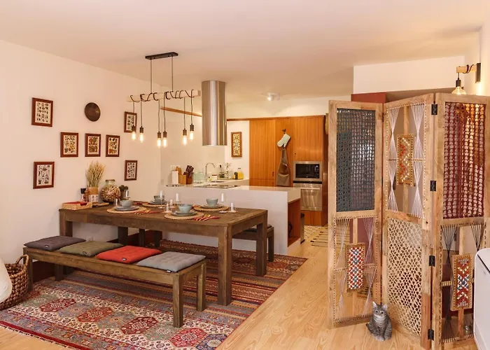 Garden Of Eden - 2 Bdrs, Elevator, Ac And Terrace