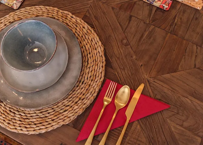 Garden Of Eden - 2 Bdrs, Elevator, Ac And Terrace