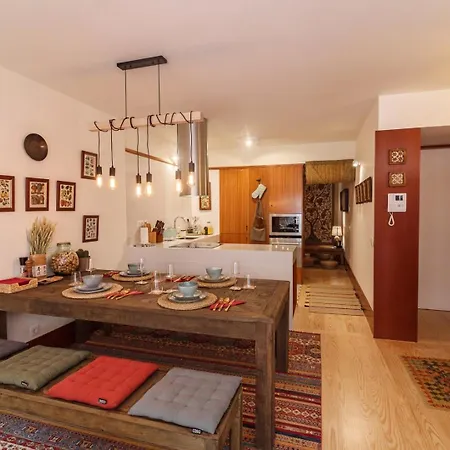 Garden Of Eden - 2 Bdrs, Elevator, Ac And Terrace Porto