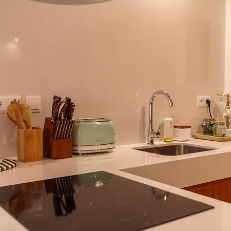 Garden Of Eden - 2 Bdrs, Elevator, Ac And Terrace Porto