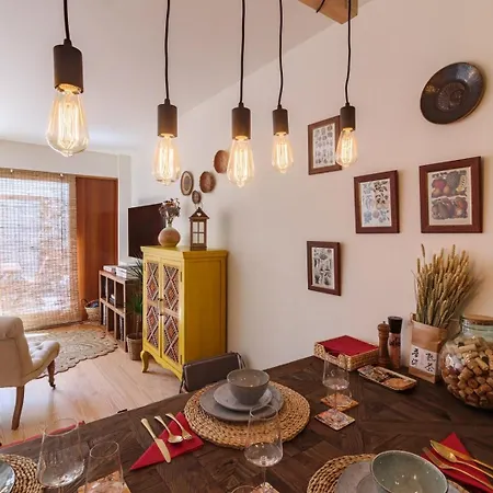 Garden Of Eden - 2 Bdrs, Elevator, Ac And Terrace