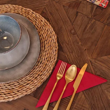 Garden Of Eden - 2 Bdrs, Elevator, Ac And Terrace