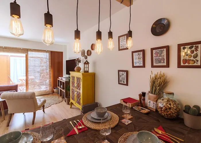 Garden Of Eden - 2 Bdrs, Elevator, Ac And Terrace